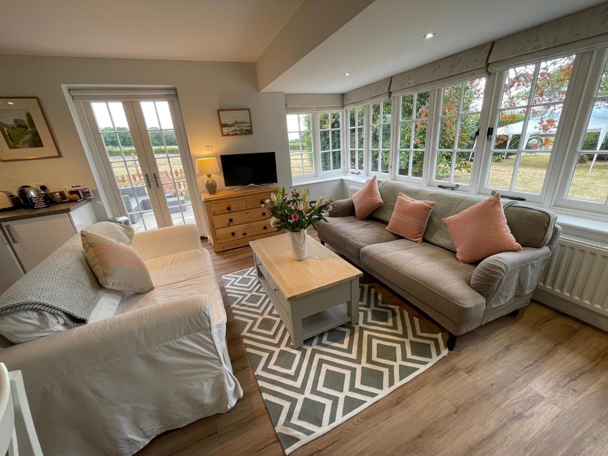 ピーターズフィールドGarden Flat Near Goodwood With Stunning Viewsアパートメント エクステリア 写真