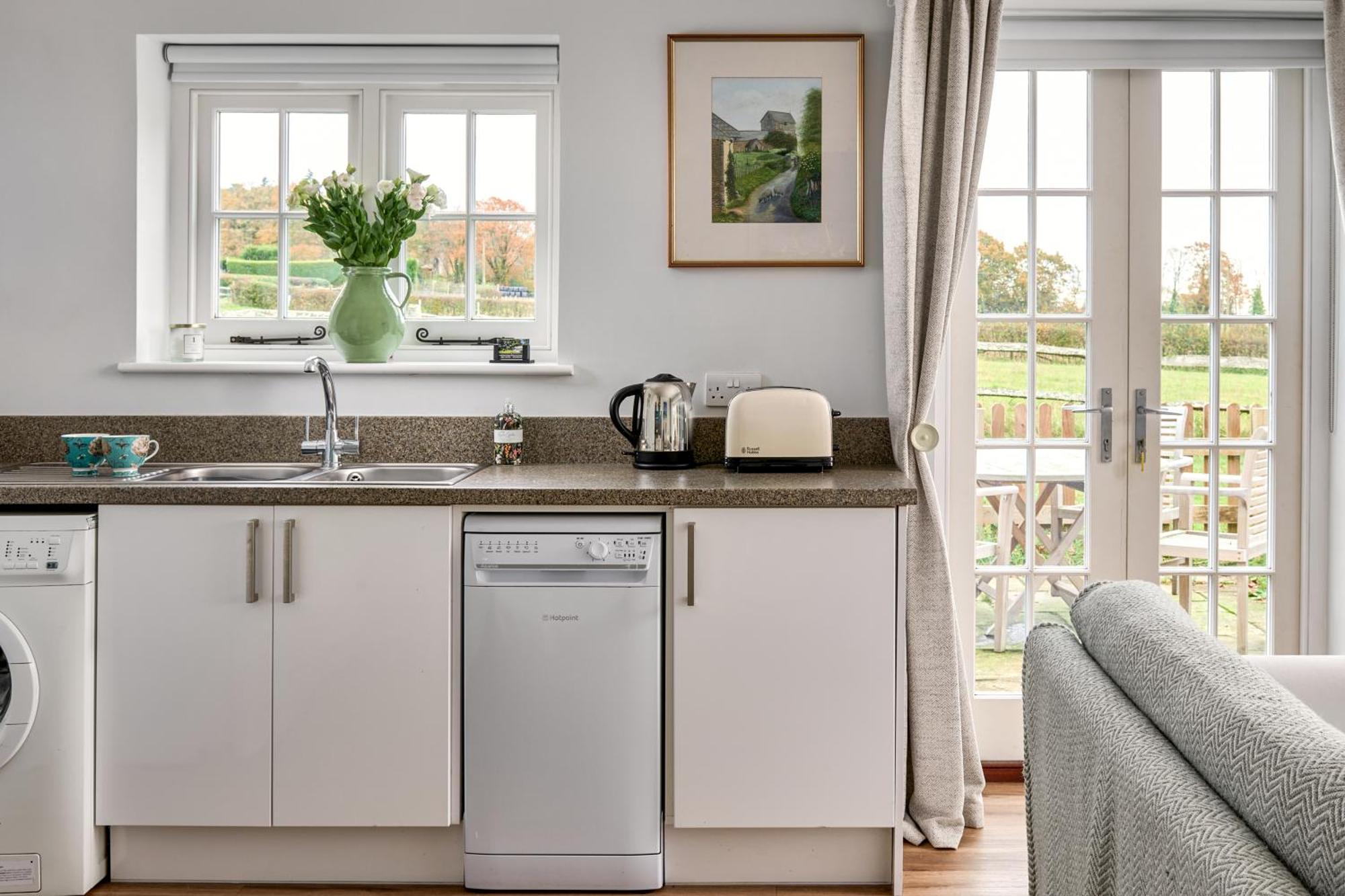 ピーターズフィールドGarden Flat Near Goodwood With Stunning Viewsアパートメント エクステリア 写真